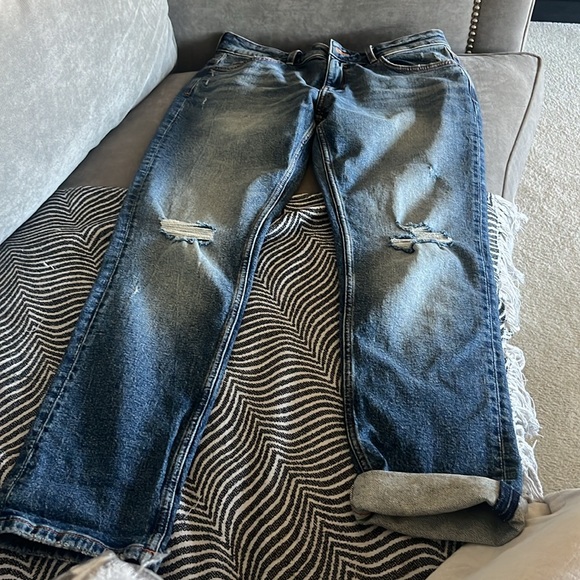 Low Rise Ripped Cuffed Up Jeans - Picture 4 of 8